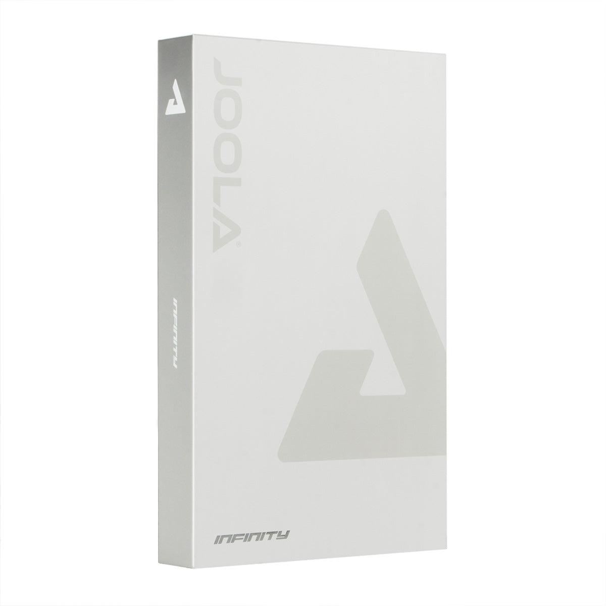 Verpackung der Software "Aoola Infinity" in schlichtem weißem Design mit grauem Logo und Schriftzug.